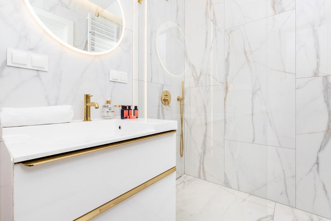 Plac Unii Apartment Gdynia Srodmiescie By Renters Prestige Eksteriør billede